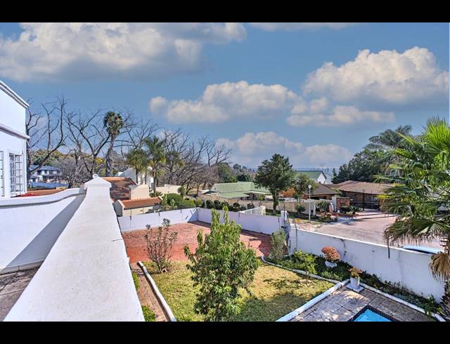 4 BEDROOM HOUSE FOR SALE IN BENMORE GARDENS